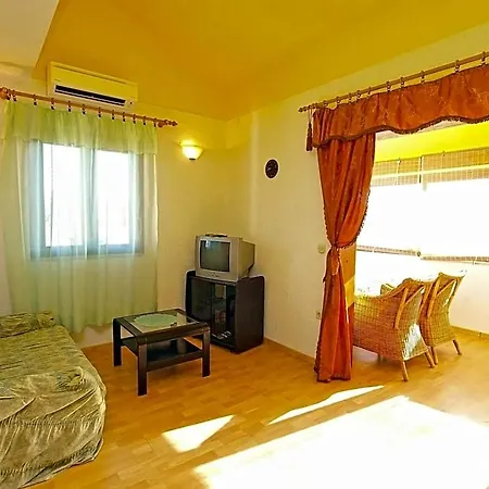 Hotel 879