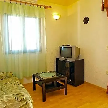 فندق 879 بوريتش