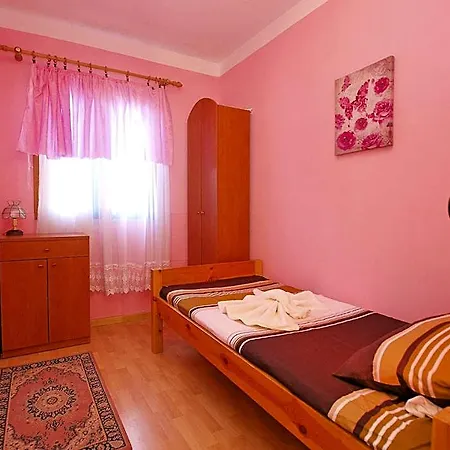 879 Hotel 4*